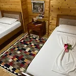 Ahmetaj Hotel 3*