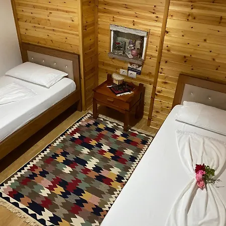 ホテル Ahmetaj