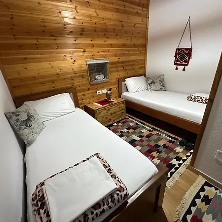 Hotel Ahmetaj 3*