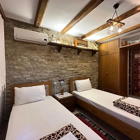 Ahmetaj 3* Gjirokaster