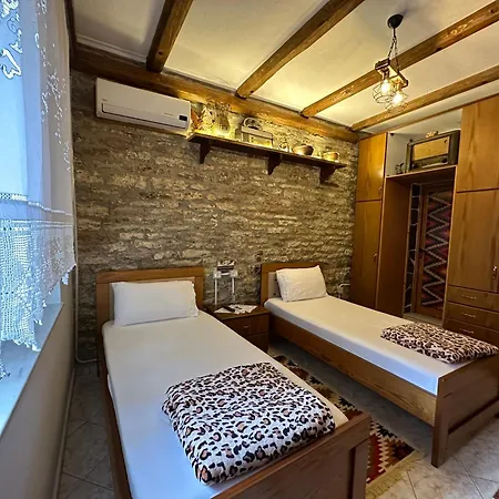 Ahmetaj 3* Gjirokaster
