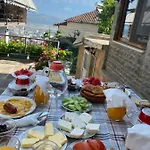 Hotel Ahmetaj 3*